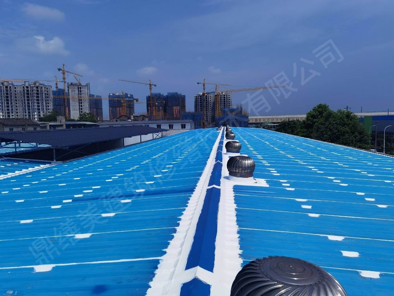 成都廠房防水難題怎么破？金屬屋面漏水隔熱差？專業(yè)方案來了
